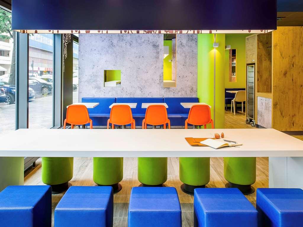 Ibis Budget Lyon Est بينوس المطعم الصورة